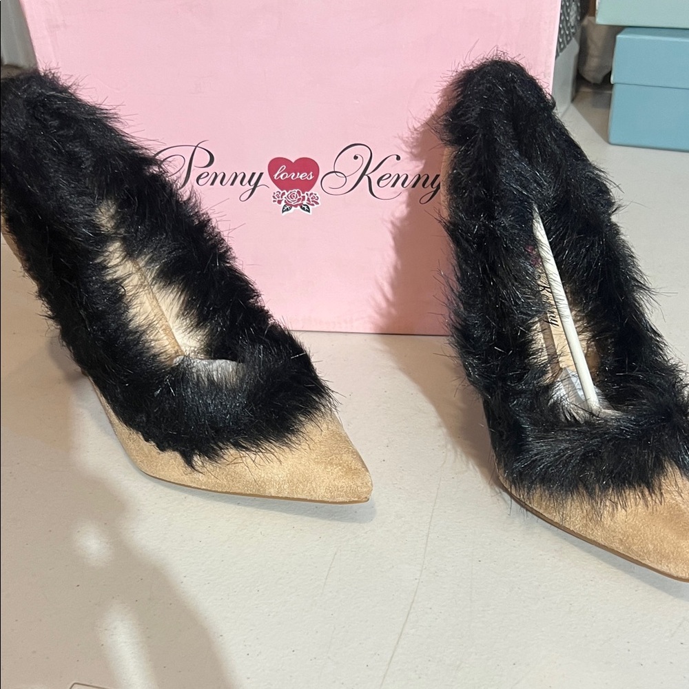 Women’s size 10 stiletto heels Penny Loves Kenny Black and Tan Fur Heels
